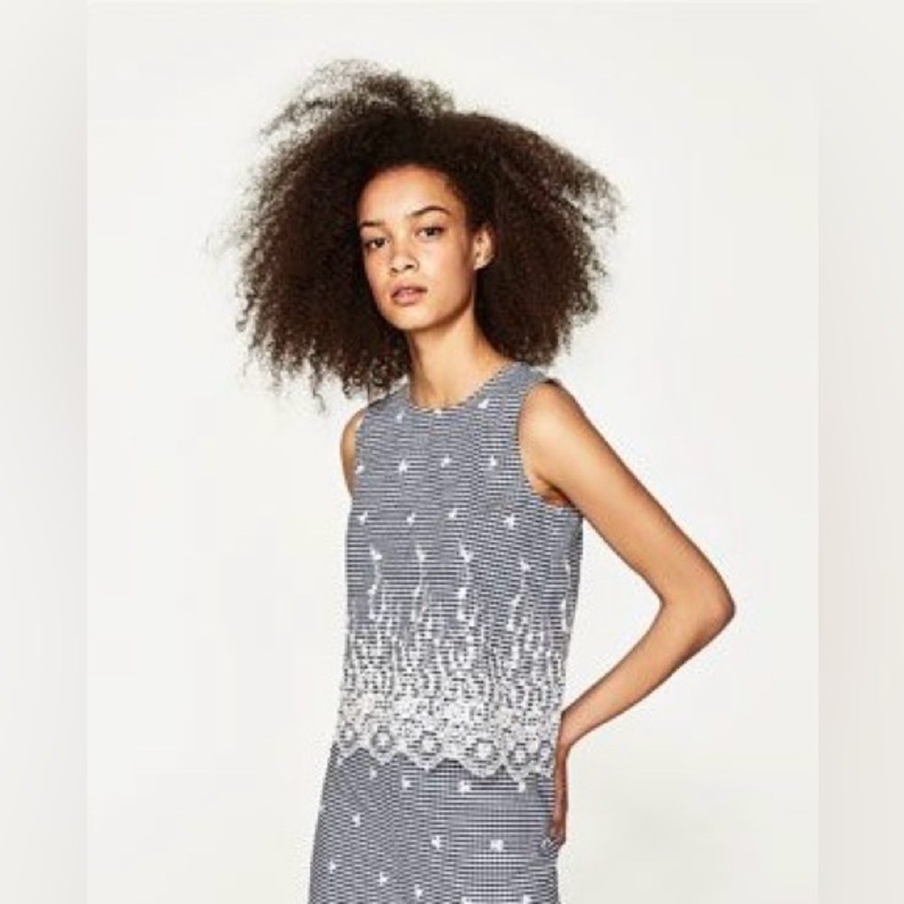 Zara | Navy/White Gingham Emrbroidered Eyelet Blouse XS